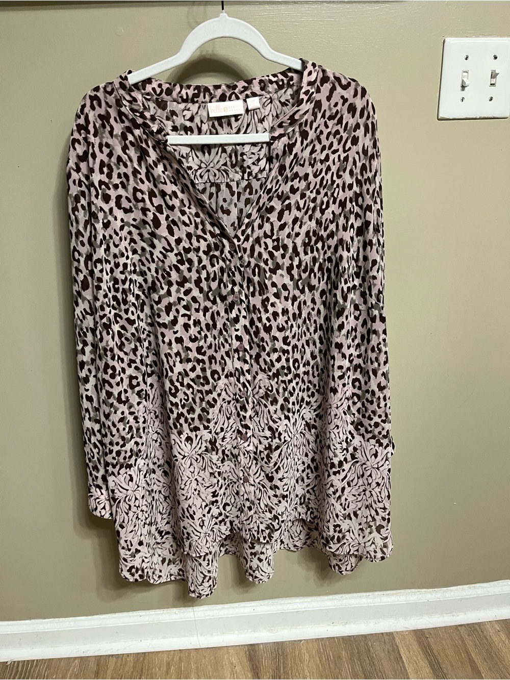 Women’s Pink Leopard Print Long Sleeve Blouse